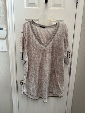 Jane & Delancey | Relaxed V-Neck Short Sleeve Top